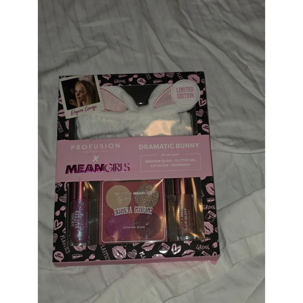 Mean‎ Girls Make-up Kit. Regina George Limited Edition.